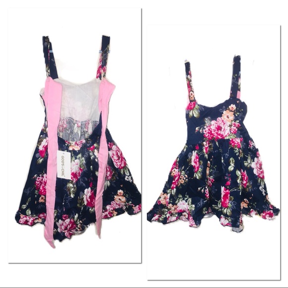 •2X HP! LAST 1!! 5⭐️ Princess Navy Floral Dress• - Picture 5 of 7